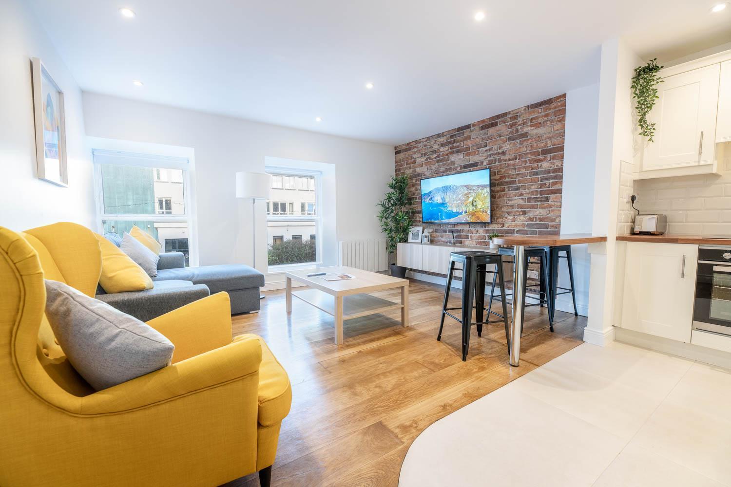 Modern Canal View Home, In City Centre, Sleeps 8 Galway Esterno foto